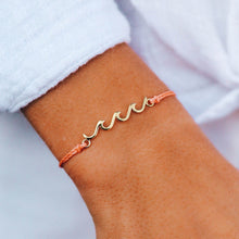 Load image into Gallery viewer, Gold Delicate Wave Bracelet