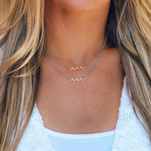 Load image into Gallery viewer, Delicate Wave Necklace