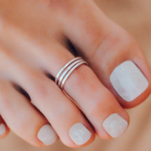 Load image into Gallery viewer, Triple Band Toe Ring
