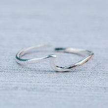 Load image into Gallery viewer, Wave Toe Ring
