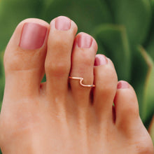 Load image into Gallery viewer, Wave Toe Ring
